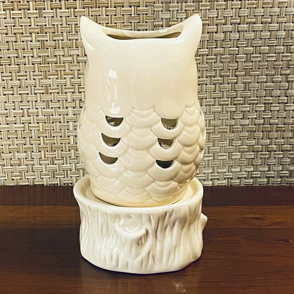 NWOT Cream Glazed Ceramic Owl Tea Light